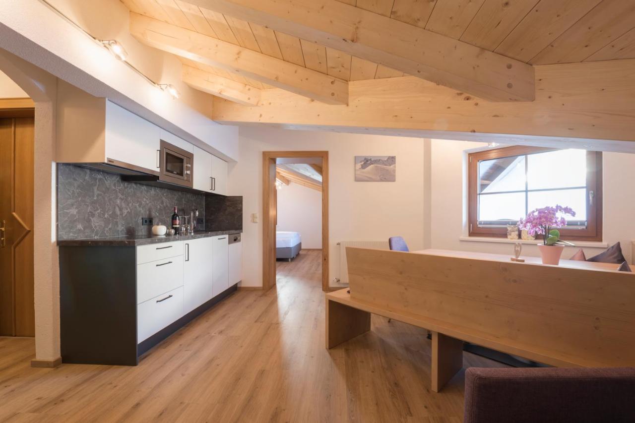 Landhaus Strolz ซังคท์อันทอนอัมอาร์ลแบร์ก ภายนอก รูปภาพ