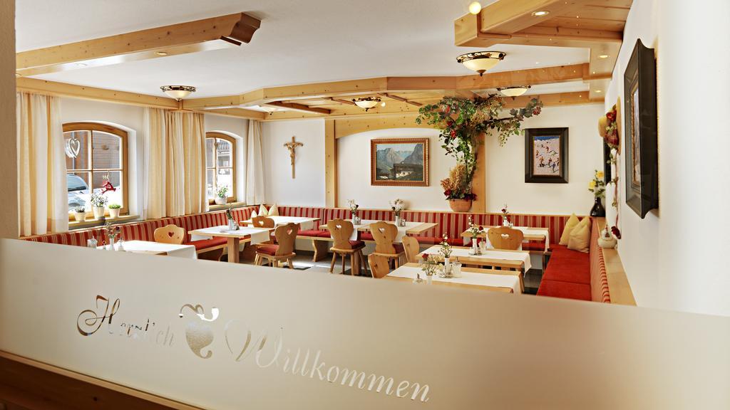 Landhaus Strolz ซังคท์อันทอนอัมอาร์ลแบร์ก ภายนอก รูปภาพ