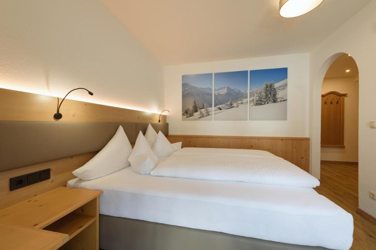 Landhaus Strolz ซังคท์อันทอนอัมอาร์ลแบร์ก ภายนอก รูปภาพ